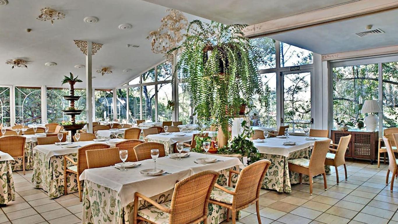 貝尼卡辛特海水浴場酒店 - 貝尼卡西姆