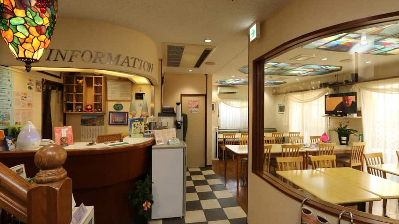 綠草膳宿酒店