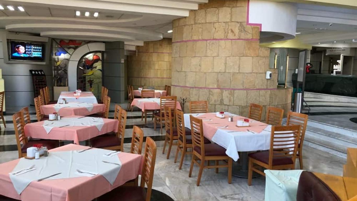 富恩特斯廣場飯店