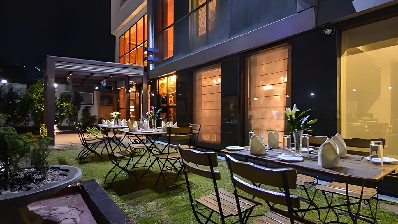 巴特拉酒店 - 斯林納格