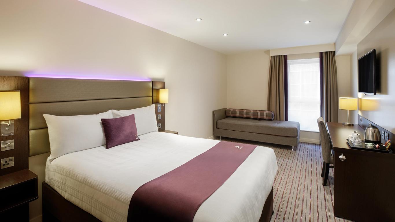 Premier Inn Warrington (M6/J21)