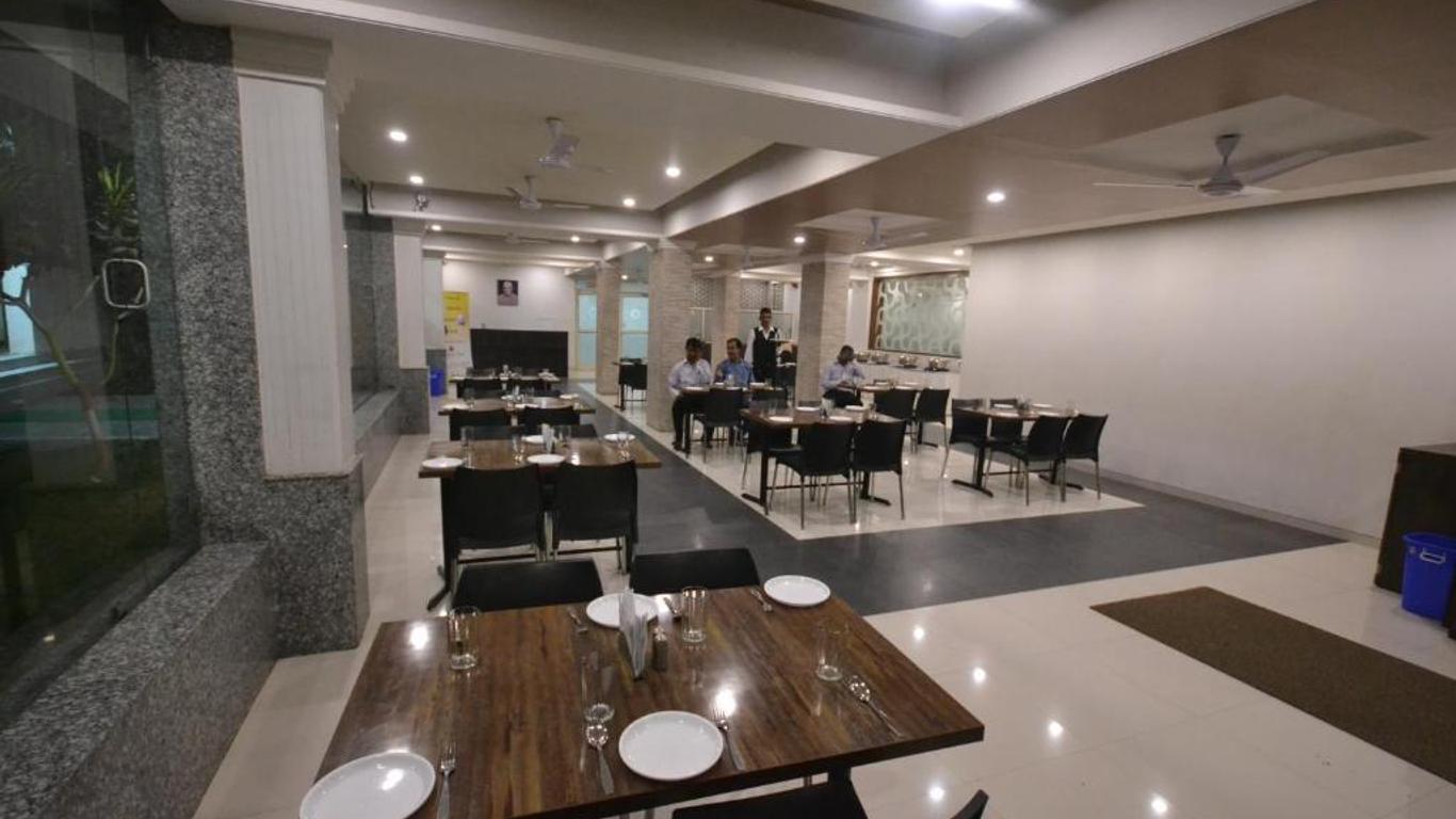 Hotel City Heart Shirdi