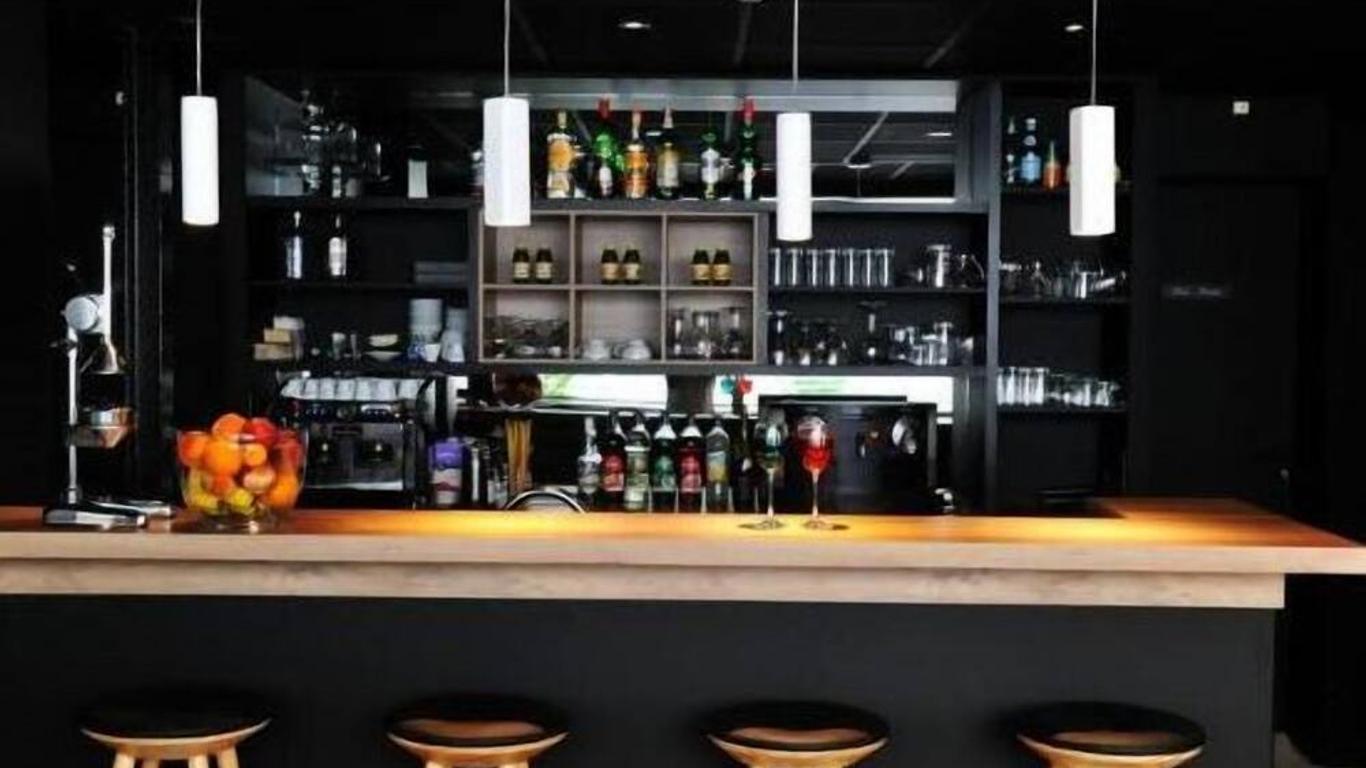 法蘭西斯濤特爾酒店 - 瓦訥