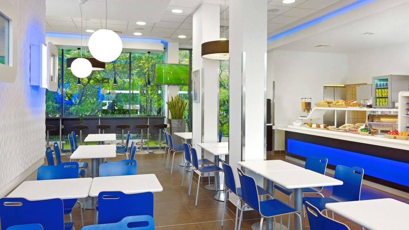 宜必思快捷華沙列杜塔酒店