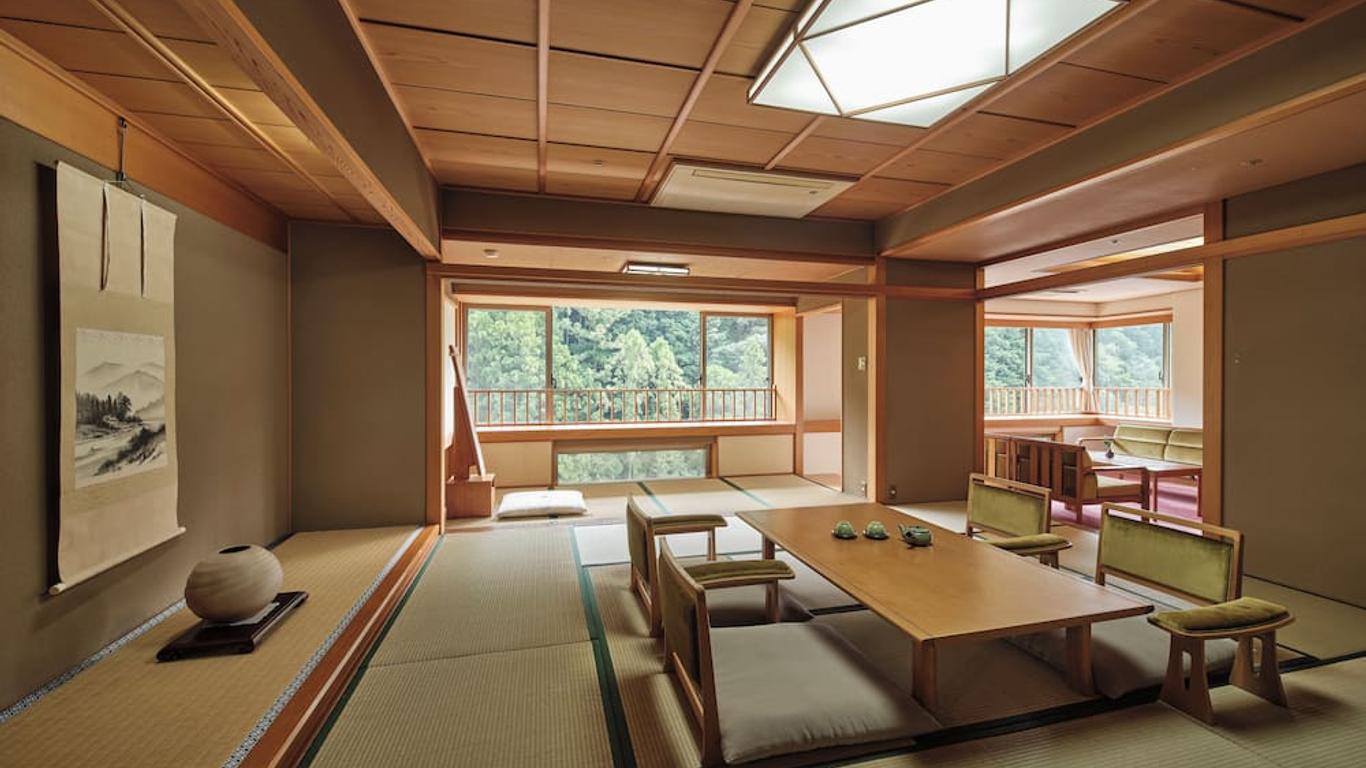 川湯綠屋山水館