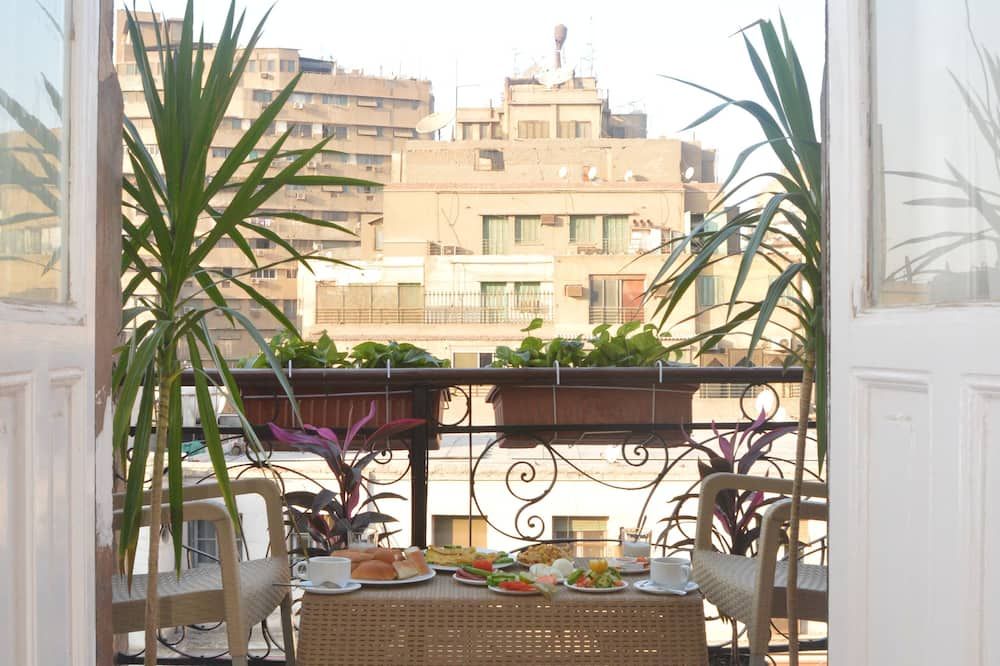 Midtown Hostel