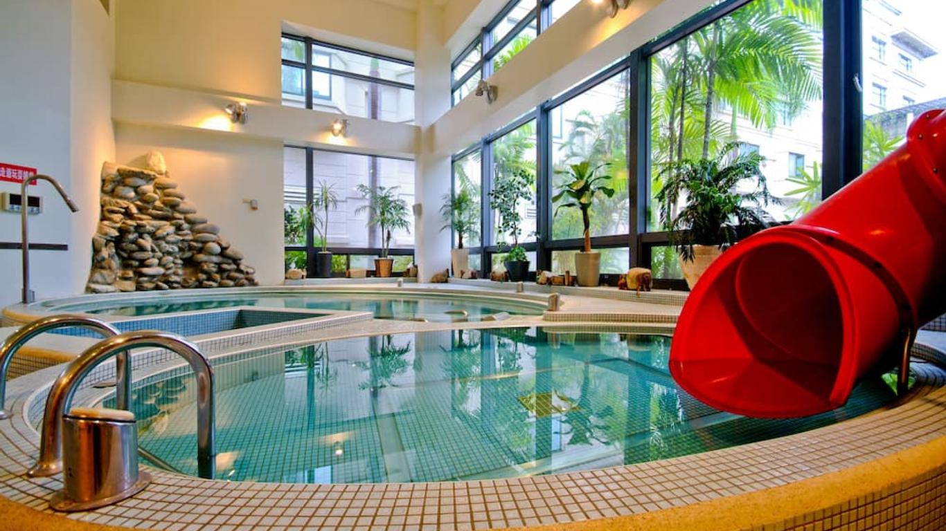 F Hotel 台南館