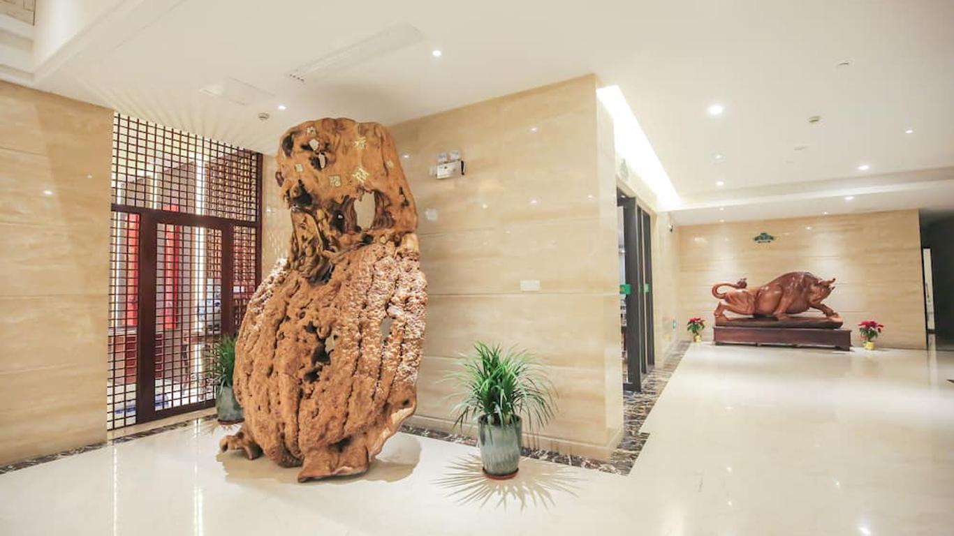 新爵皇家酒店
