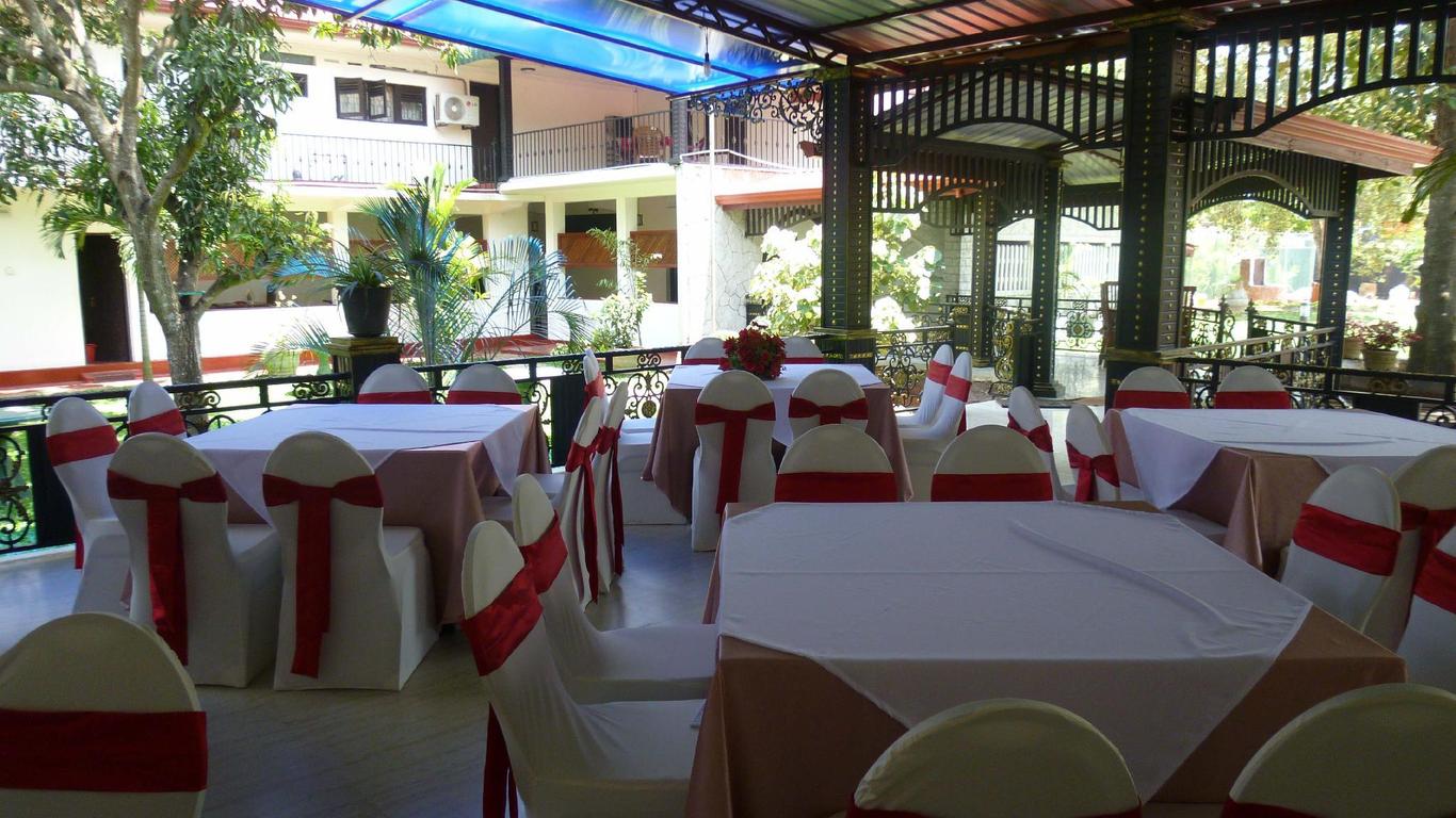 豪華皇冠飯店