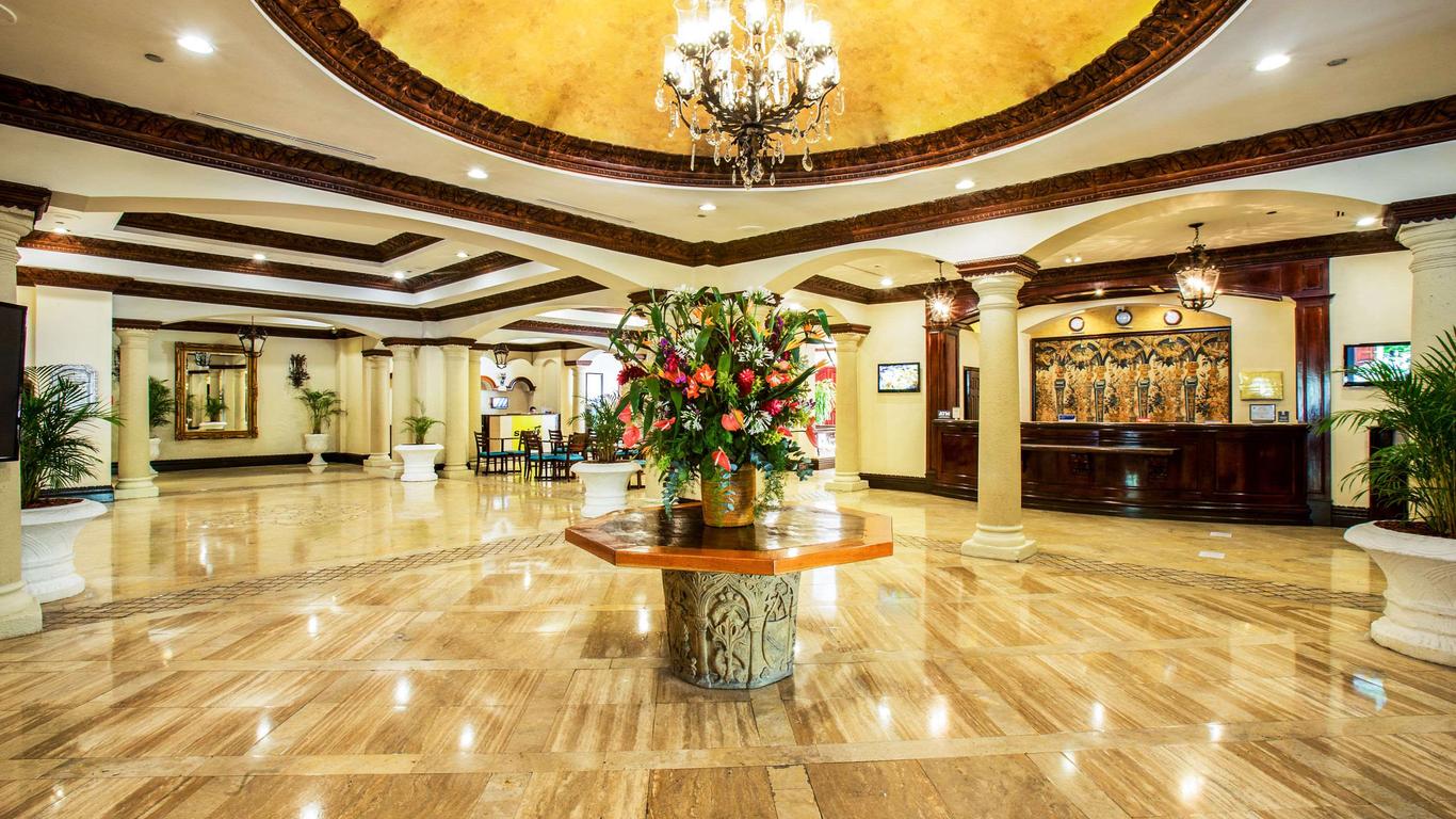 特古西加爾巴皇家克拉麗奧酒店 - 特古席加巴
