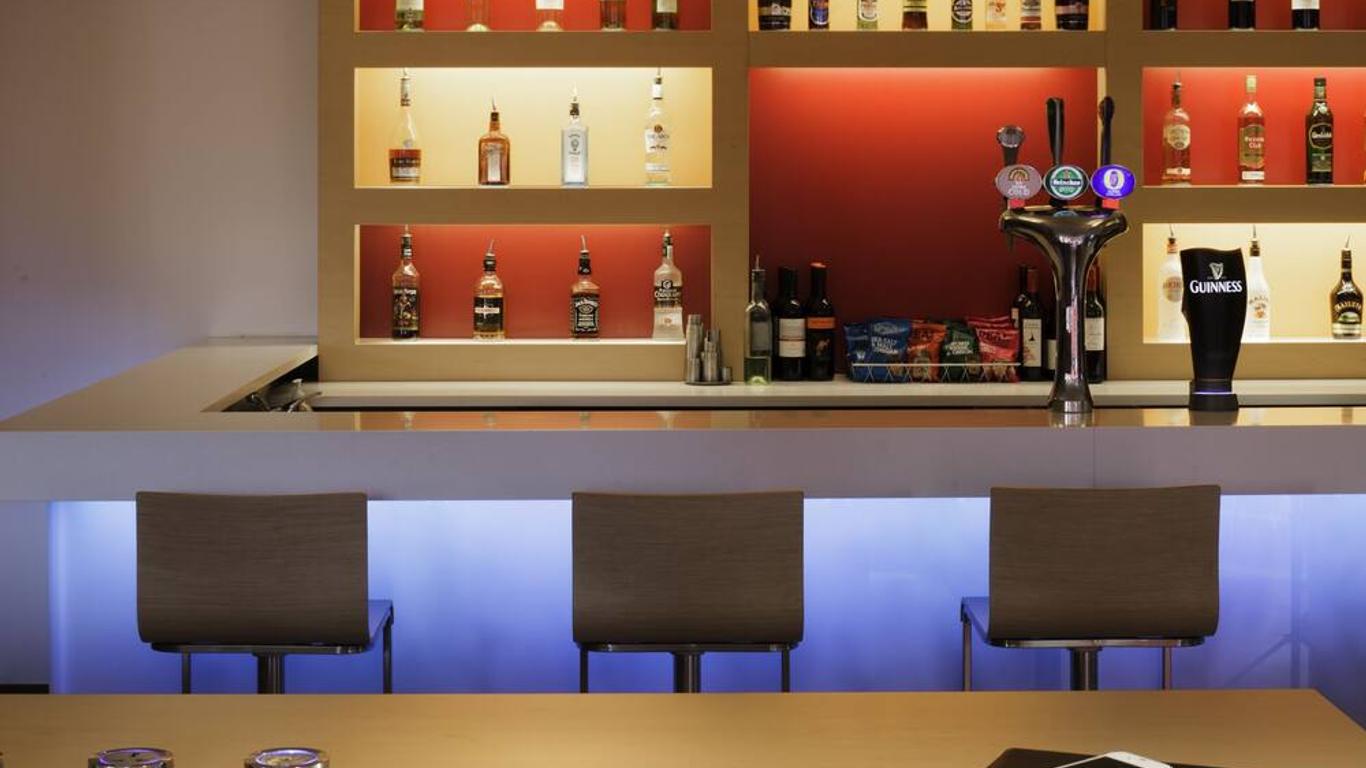 宜必思倫敦塢金絲雀碼頭酒店 - 倫敦