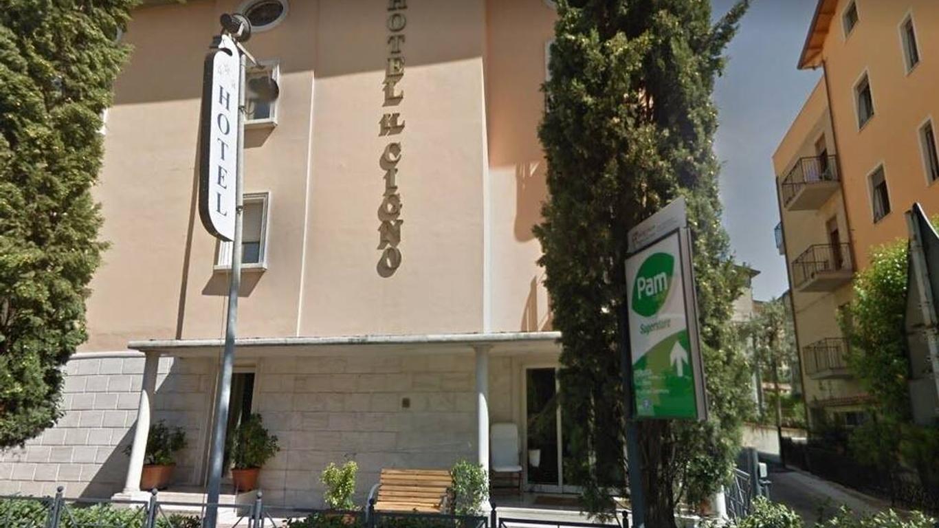 天鵝酒店 - 佩魯賈