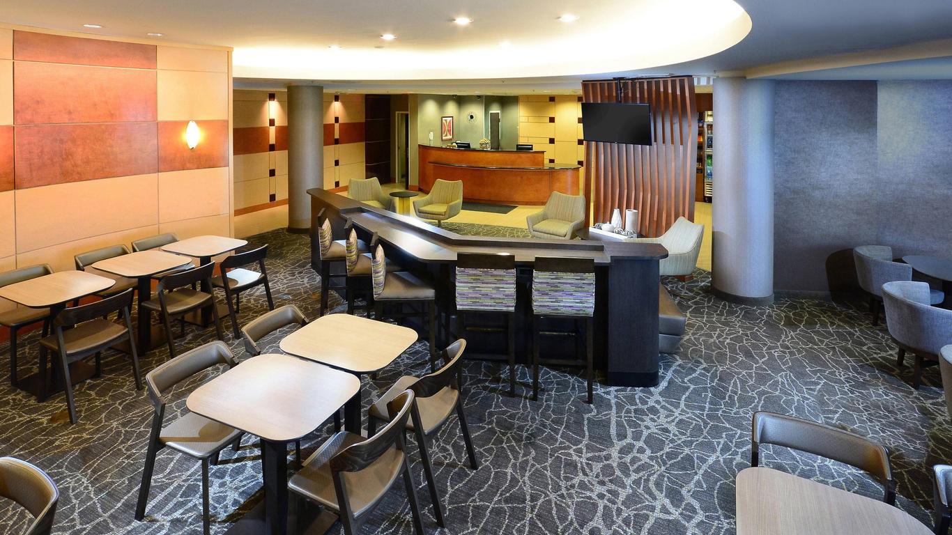 林奇堡春季山丘套房酒店 - 林赤堡