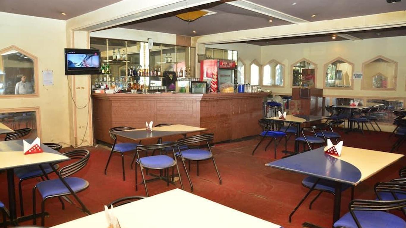 OYO 16159 克夏里飯店