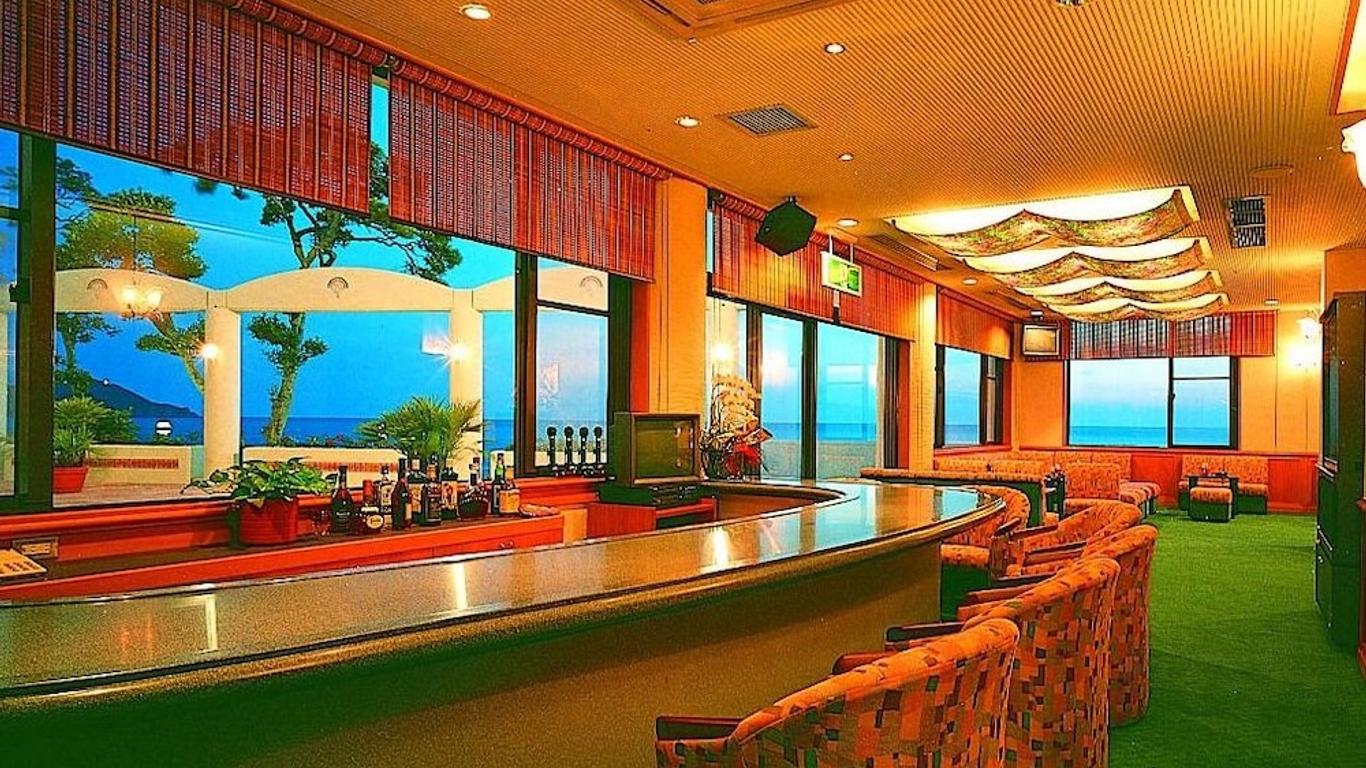 鯨望莊海濱飯店