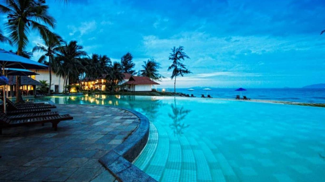 Sutra Beach Resort & Spa - 士兆