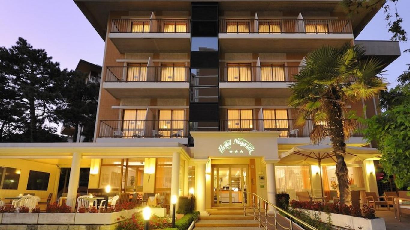 尼亞加拉酒店 - 利加諾黃金沙灘