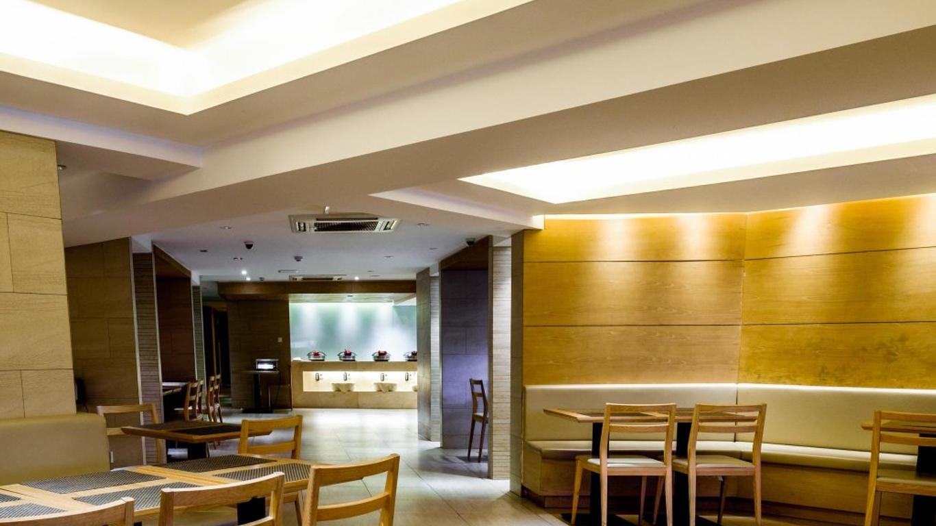 漢庭快捷連瑣酒店（上海延安路店）