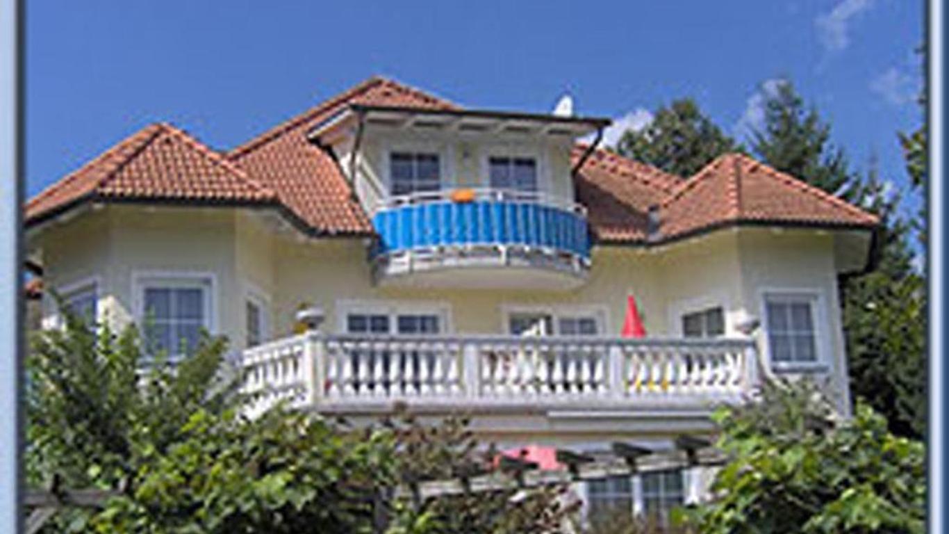 斯莫利湖濱旅館