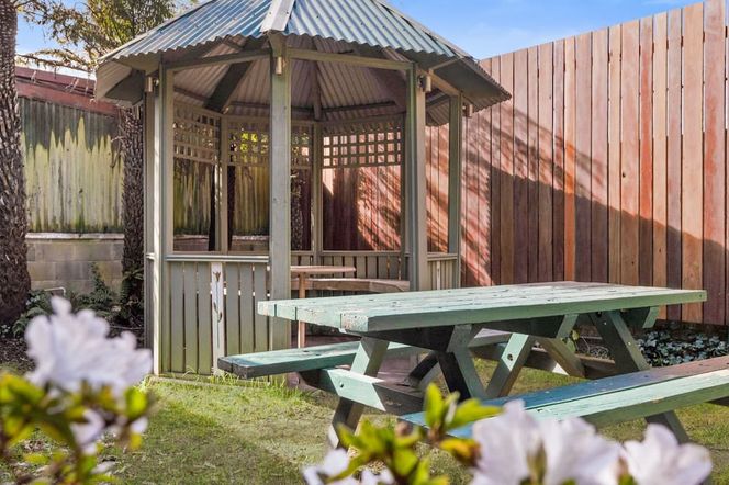 藍山傳統汽車酒店 - 肯圖巴