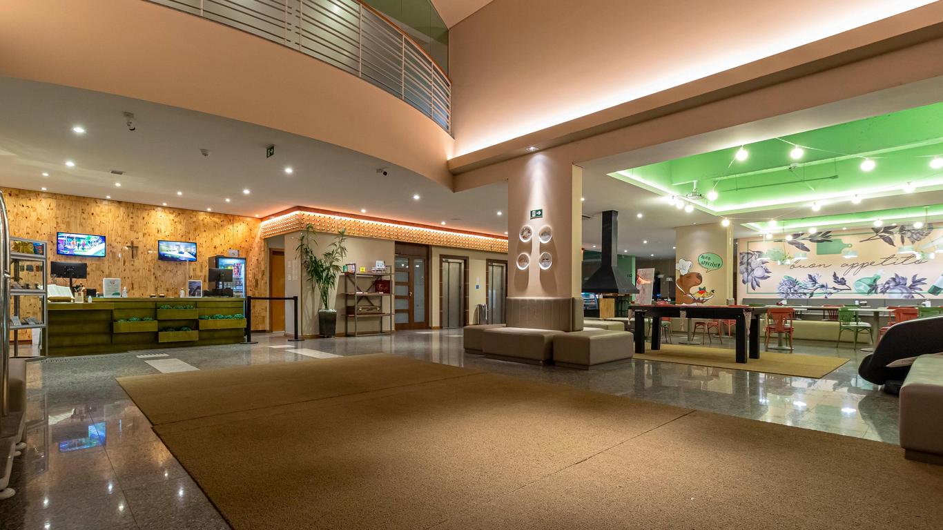 聖塔菲利斯塔德鬱金香酒店 - 古里提巴