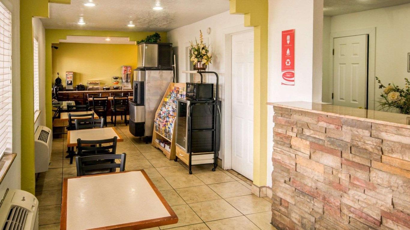 東阿爾伯克爾基伊克諾酒店 - 阿爾布奎克