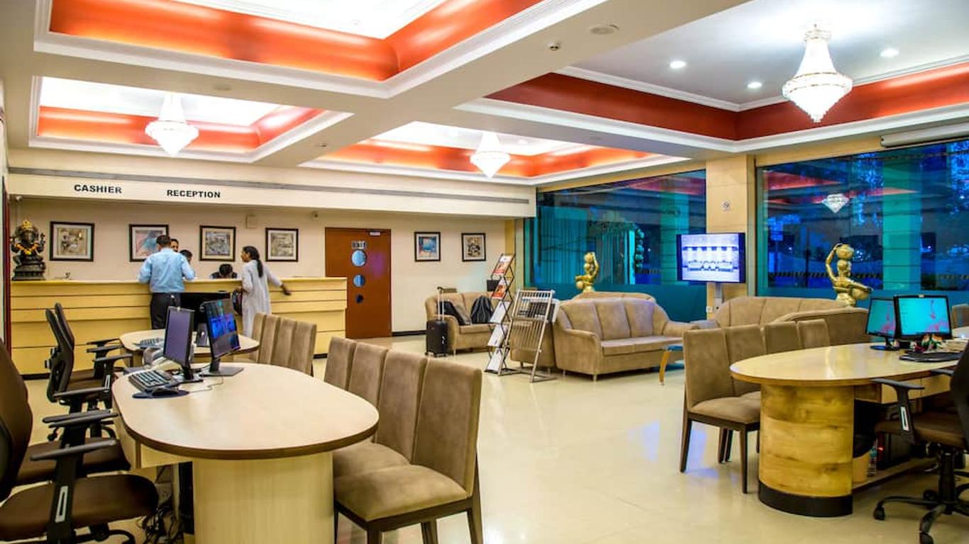 提普托普廣場酒店 - 泰恩