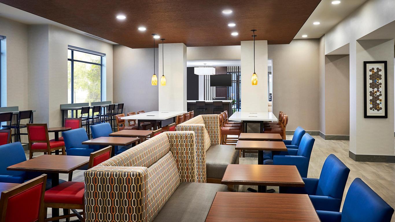 尼加拉湖濱智選假日飯店 - IHG 旗下飯店