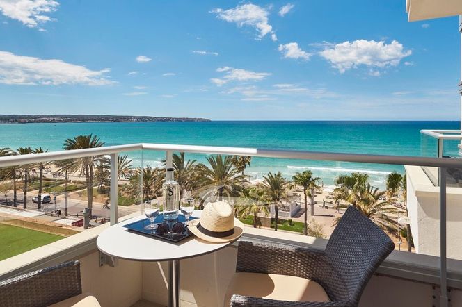 加倫達純鹽酒店- 僅限成人