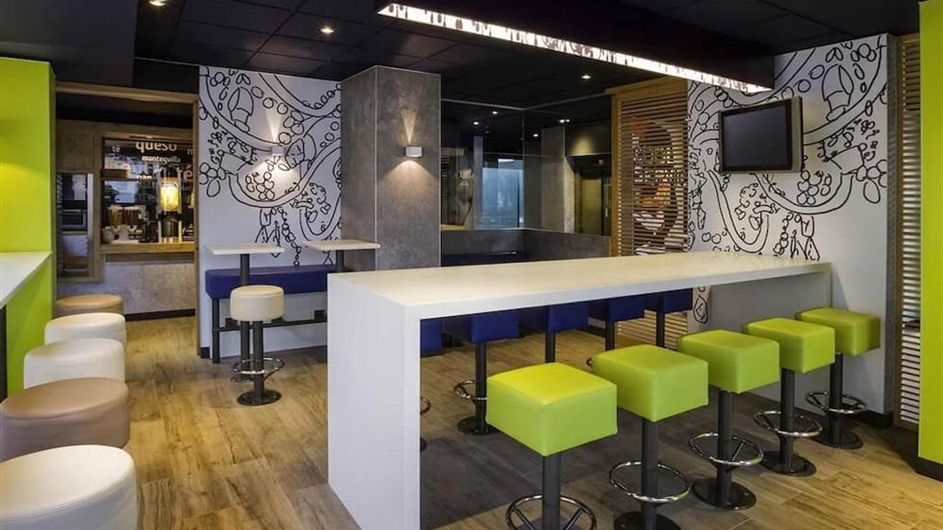 馬德里瓦倫丁比托宜必思快捷酒店