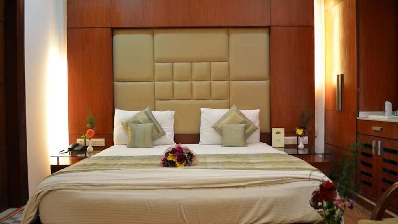 Royal Star Hotel
