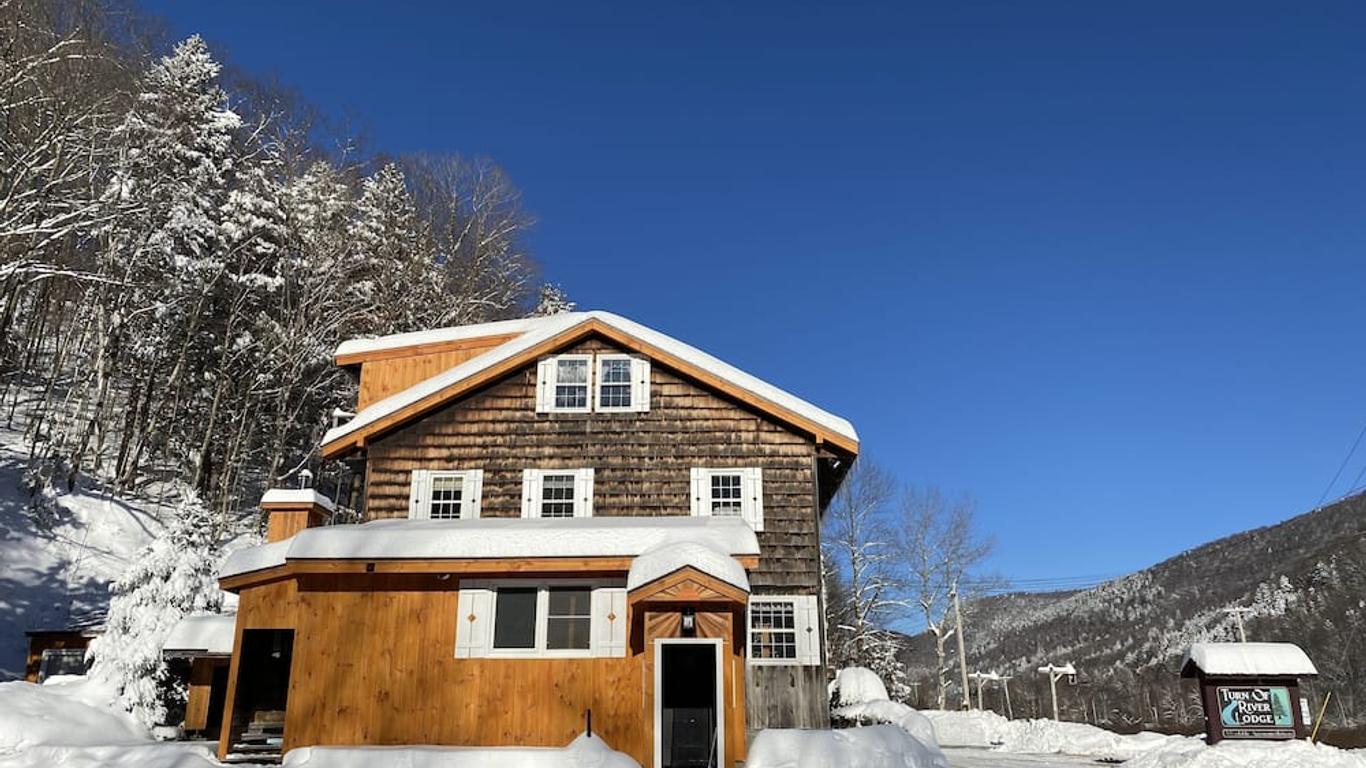 河畔轉角山林小屋