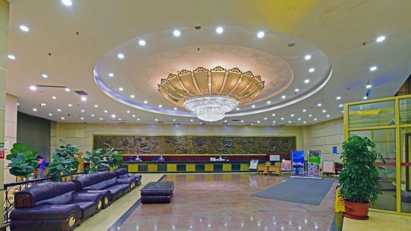 長春華天大酒店