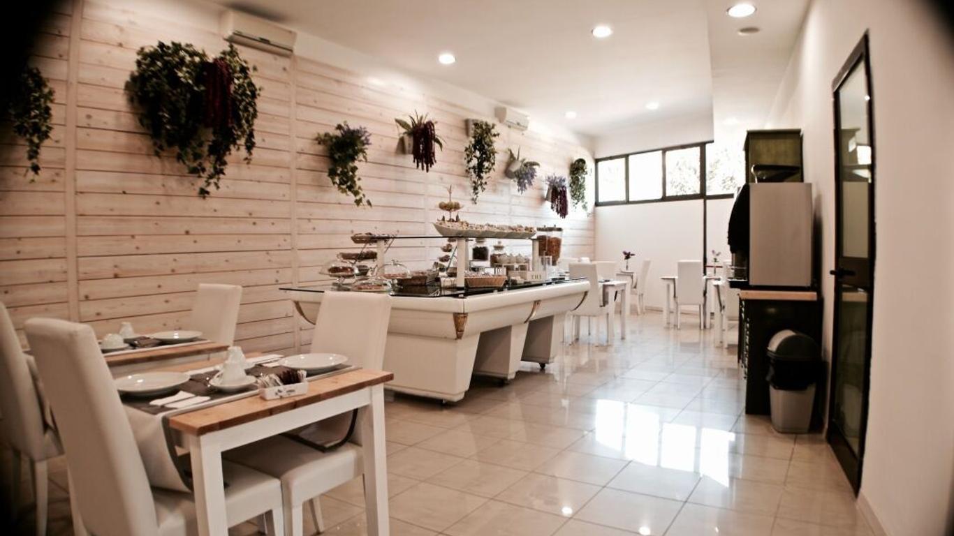 達里瓦爾諾曼塔納酒店 - 諾門塔那大道
