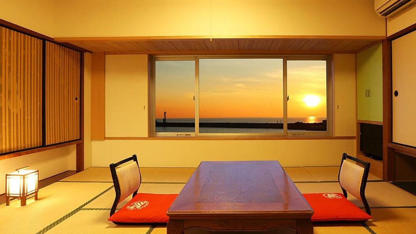 奥城崎海濱酒店