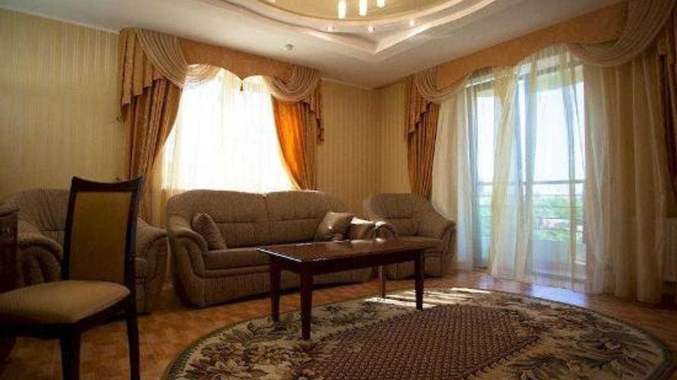 Platan Yuzhniy Hotel