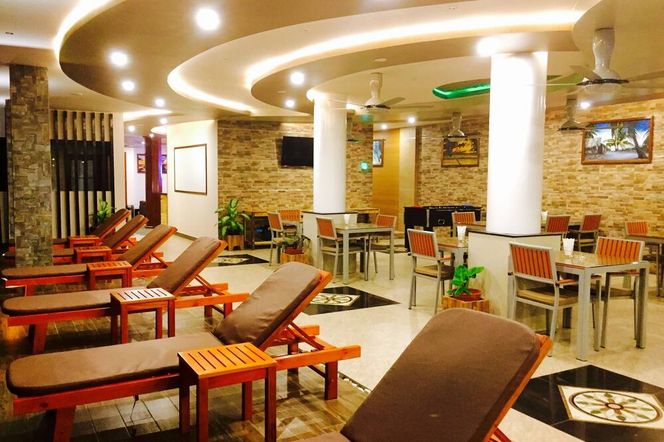 特里頓水療海灘酒店 - 馬費雪