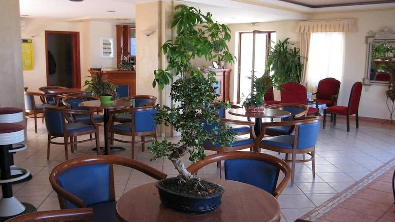 藍海公寓飯店