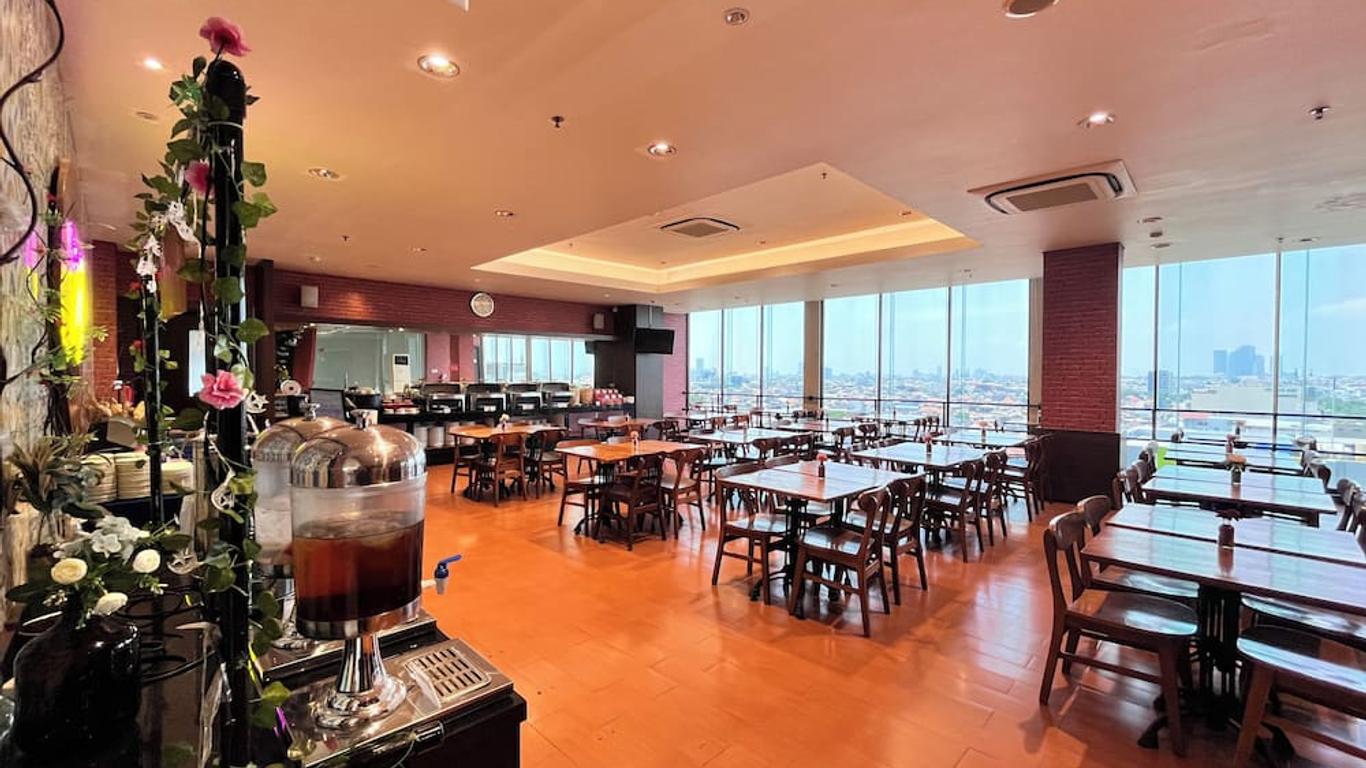 岩邦馬朗 88 酒店 - 泗水