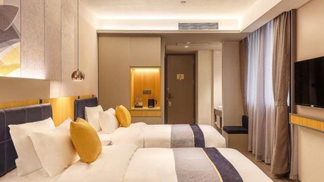 Home Inn Selected (Dalian Central Hospital, Chunliu Metro Station, Airport)
