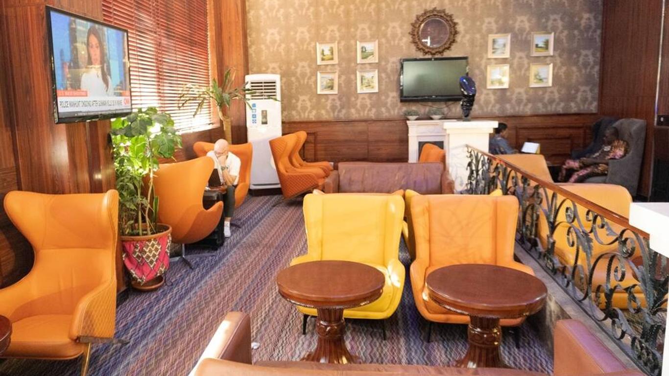拉哥斯主要機場金色鬱金香酒店 - 拉哥斯
