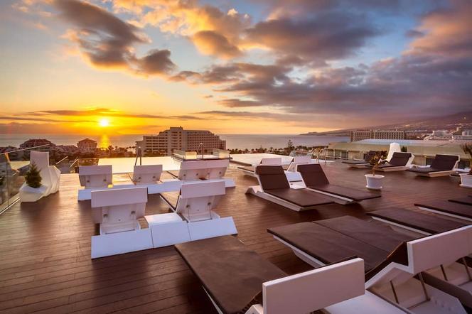 蒂戈坦愛人朋友美國海灘酒店 - 阿羅納