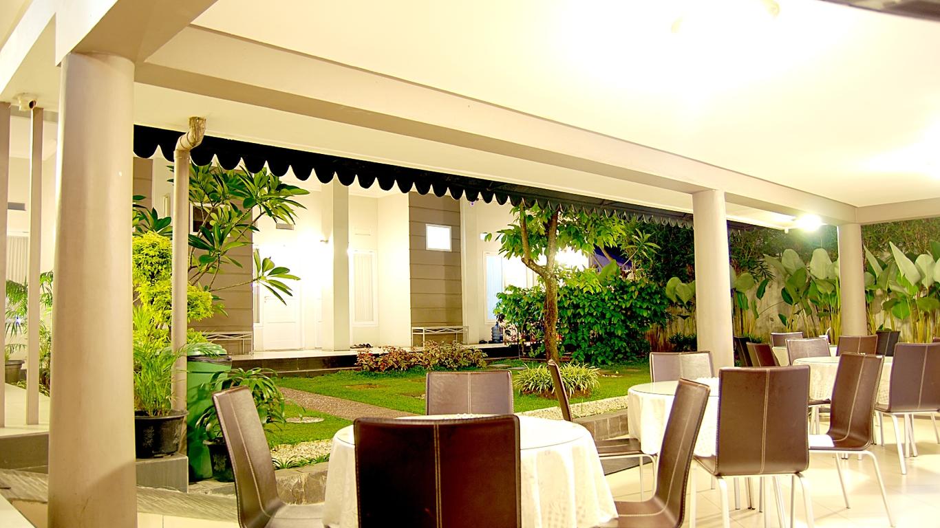 The Sriwijaya Hotel - Halal Hotel