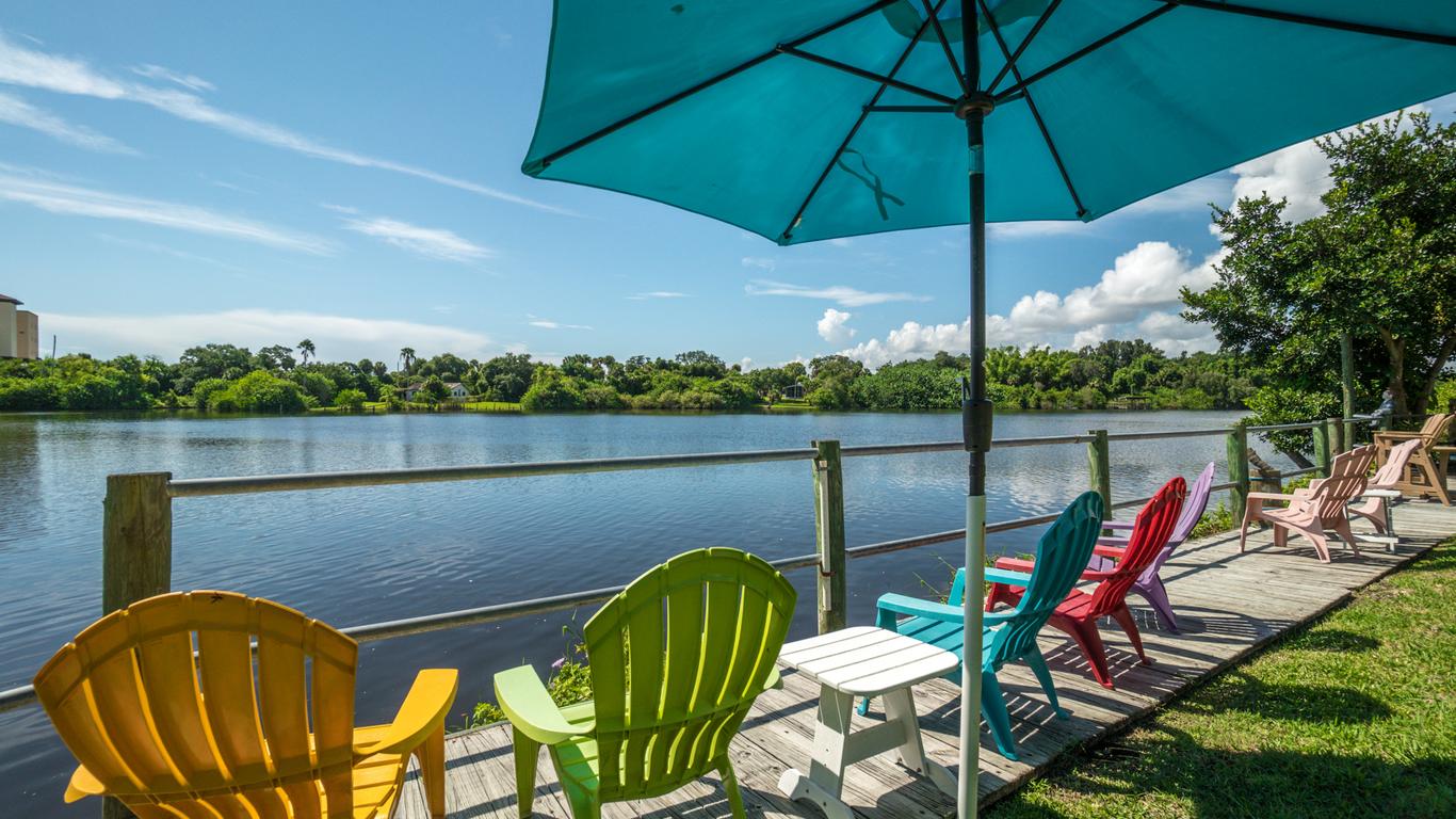 Crane Creek Inn Waterfront Bed & Breakfast