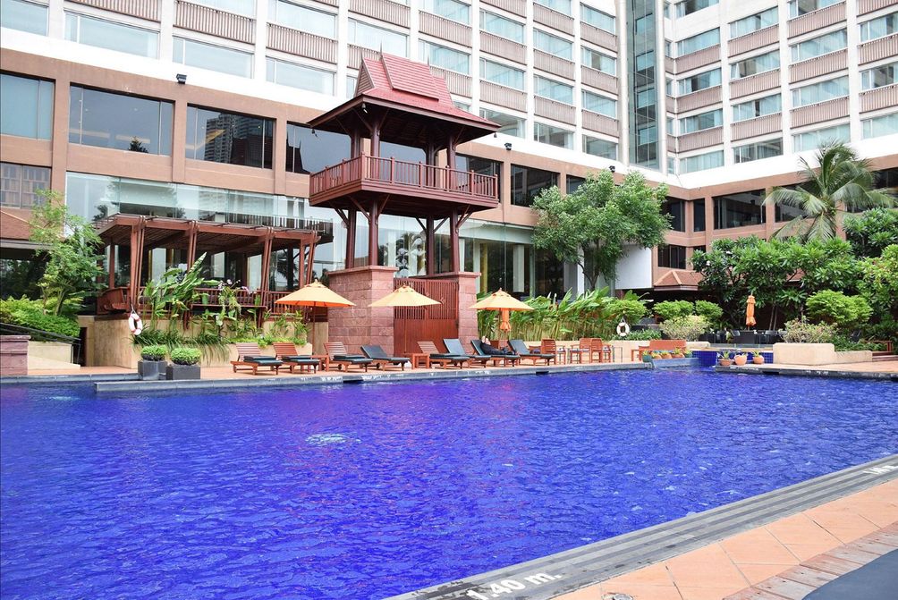 由ramada plaza bangkok menam riverside提供