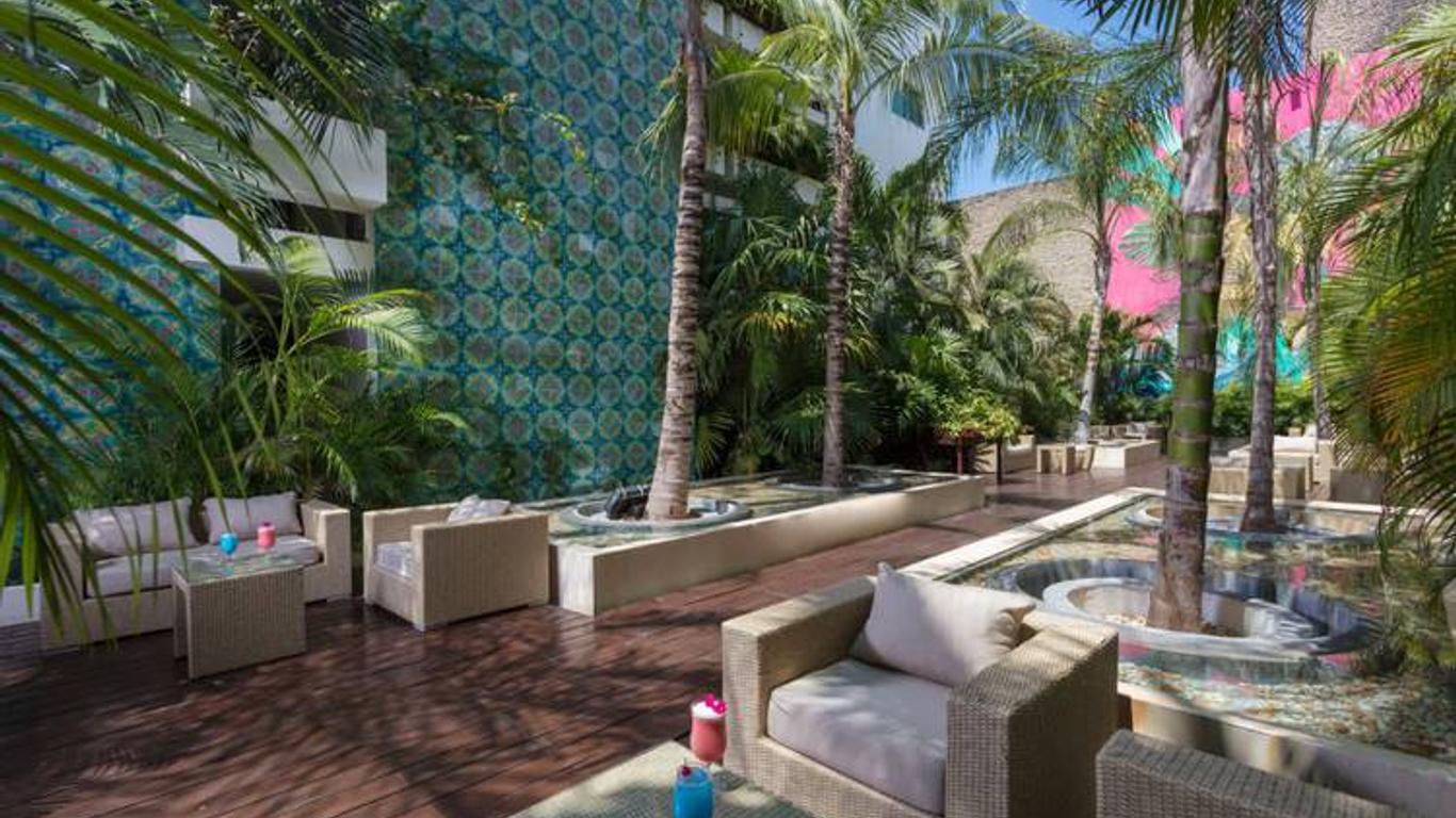 棕櫚海灘酒店 - 卡曼海灘